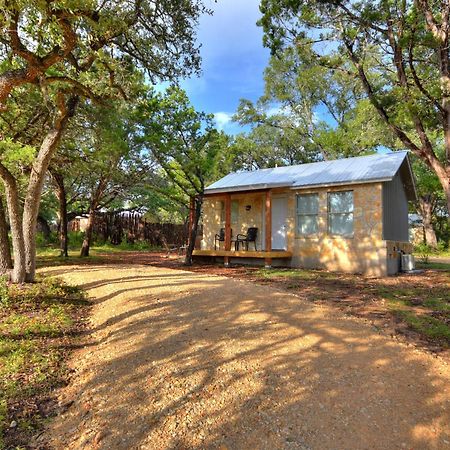 Cabins At Flite Acres - Morning Dove 温伯利 外观 照片